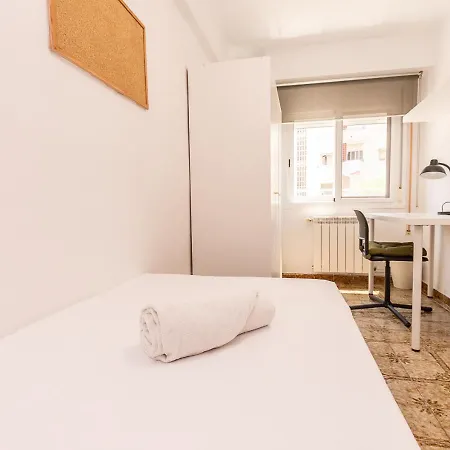 Apartment Espacioso Piso De 4 Cerca Del Mar *